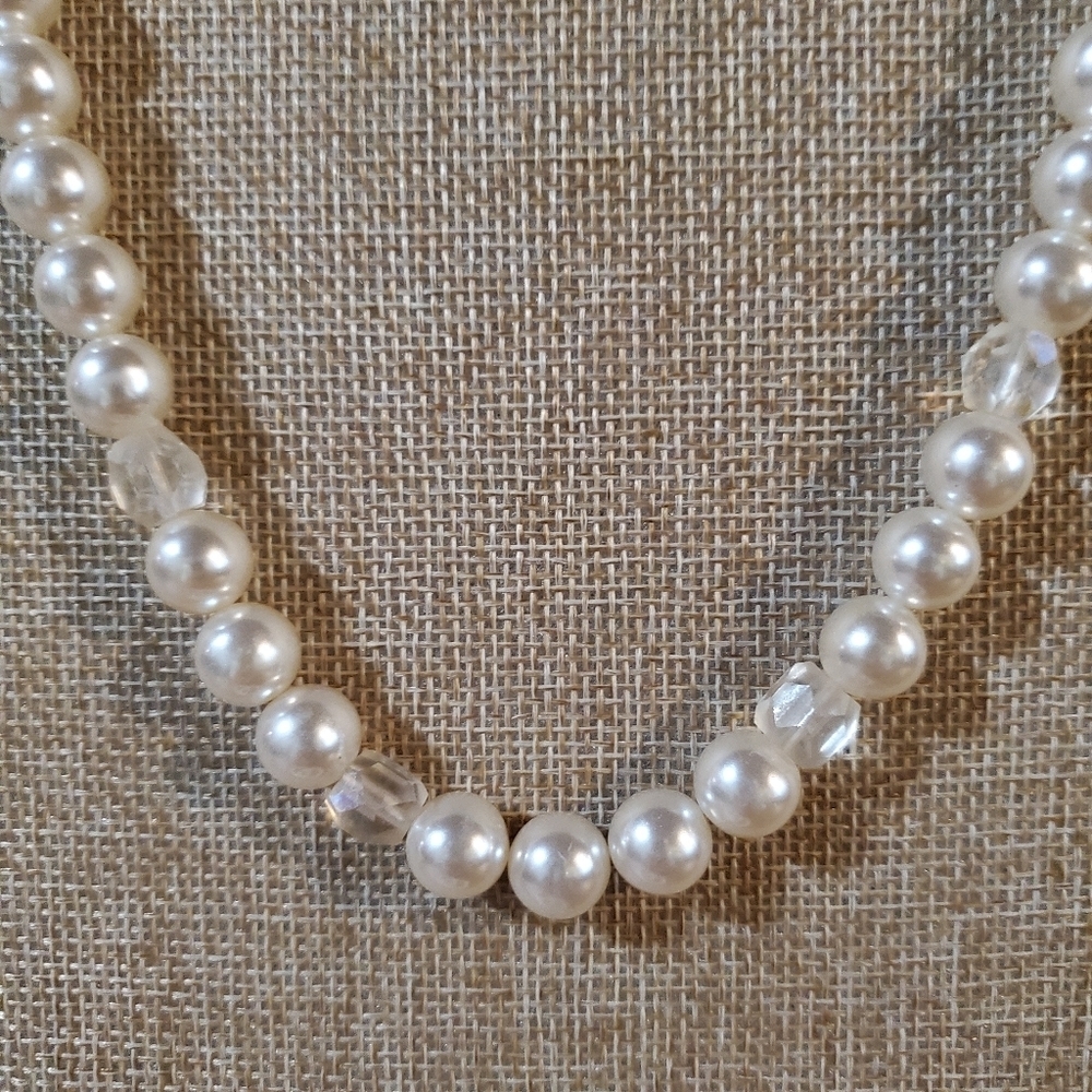 Vintage Faux Pearl Necklace & Bracelets - Picture 6 of 8